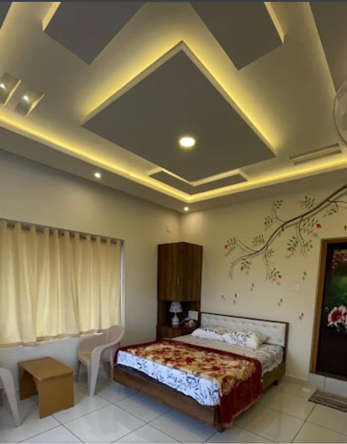 Appartamento Orchid Ranipuram Kallar  Esterno foto